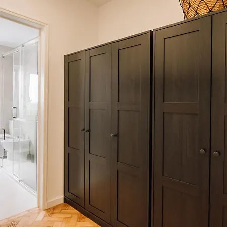 Rupit - 3 Bedrooms, Office And Terrace In Alvalade Апартаменты Лиссабон