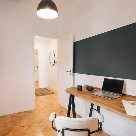 Apartment Rupit - 3 Bedrooms, Office And Terrace In Alvalade Lisbon