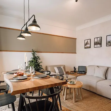 Rupit - 3 Bedrooms, Office And Terrace In Alvalade Apartment *
